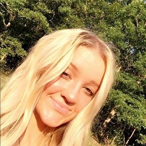 Meet your Posher, Mallory